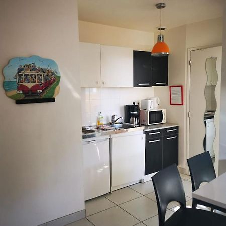 Appartements De L'Auberge Du Chemin De Fer ลาเนสแตร์ ภายนอก รูปภาพ