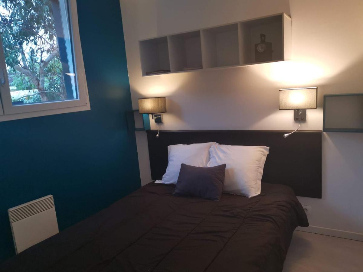 Appartements De L'Auberge Du Chemin De Fer ลาเนสแตร์ ภายนอก รูปภาพ
