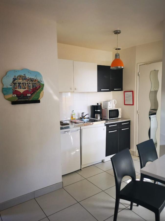 Appartements De L'Auberge Du Chemin De Fer ลาเนสแตร์ ภายนอก รูปภาพ