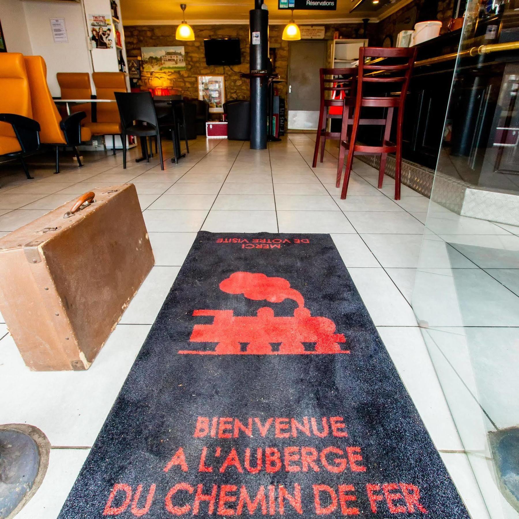 Appartements De L'Auberge Du Chemin De Fer ลาเนสแตร์ ภายนอก รูปภาพ